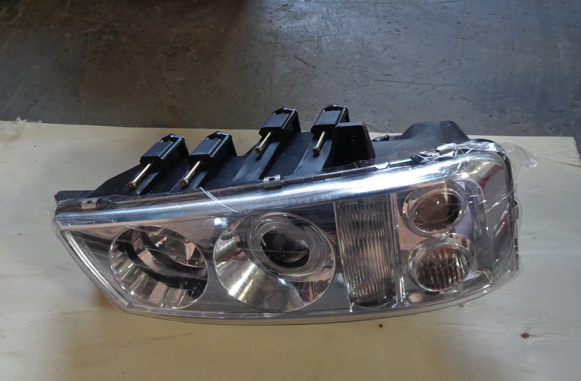 SANY PARTS Headlamp Assembly - Image 3